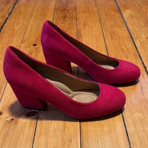 Women’s Classic Block Heel Pumps - Red Suede